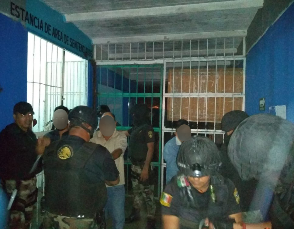 SSP despliega cateo y cacheo en Cerss 10
