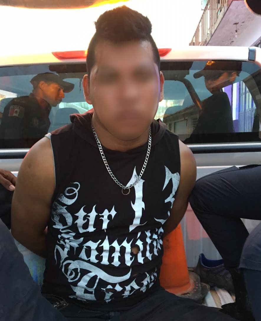 SSP INCAUTA SUPUESTA DROGA Y ARMA BLANCA EN CINTALAPA