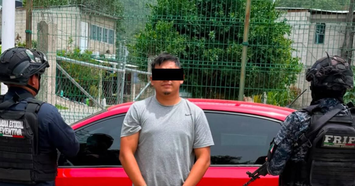 Detienen a masculino con vehículo con presunto reporte de robo