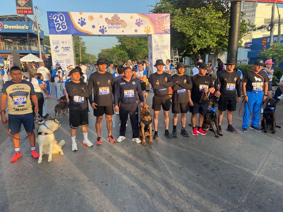 Participan integrantes del Grupo Especial Aeromóviles en carrera “Dejando Huella”