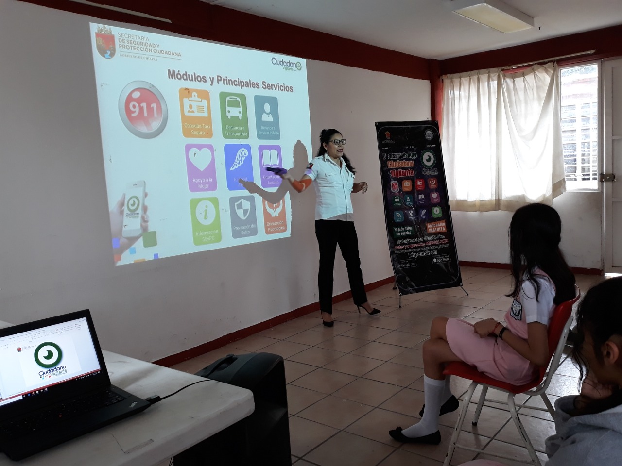 Policía cibernética expone temas preventivos en escuelas de educación básica
