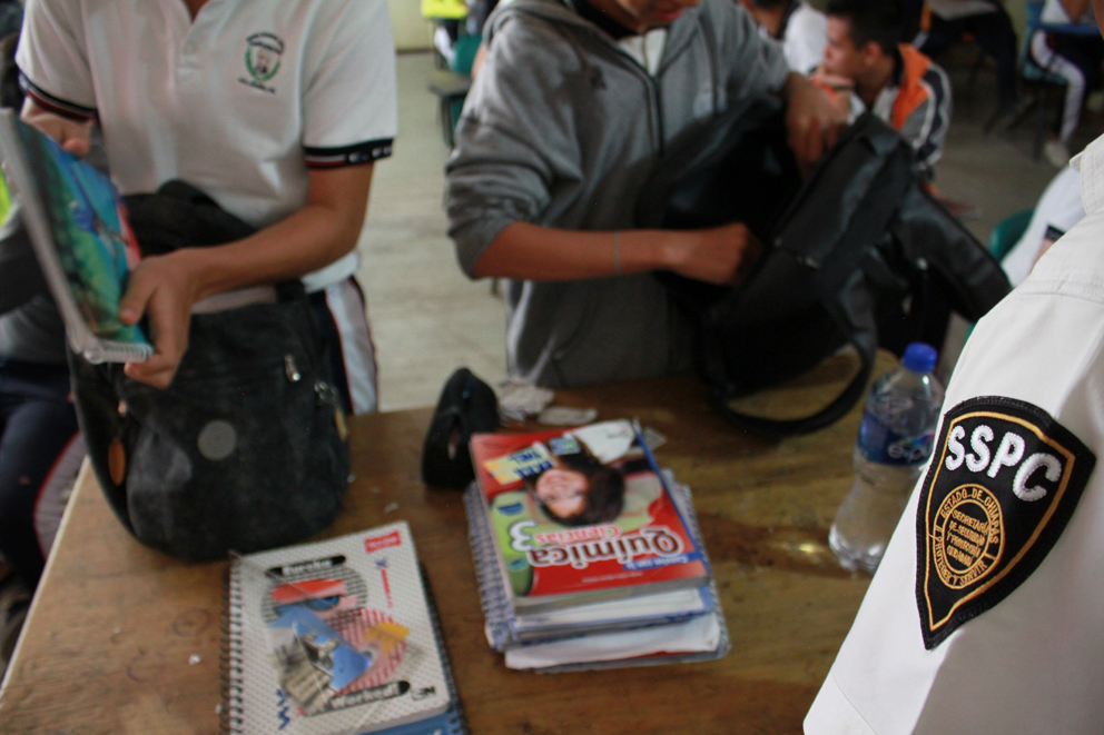 Realiza SSP “Operativo Mochila” en secundaria de Tuxtla Gutiérrez