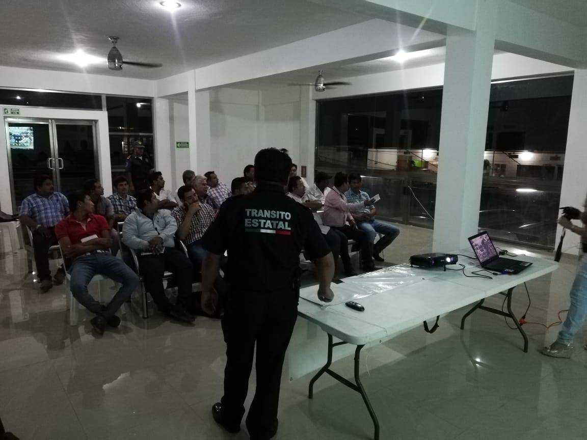 SSP e ICATECH capacitan a choferes de transporte público