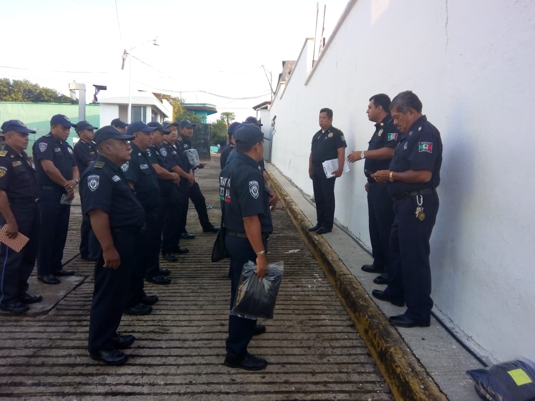 SSP entrega uniformes a policías de Tránsito en la Delegación Tapachula