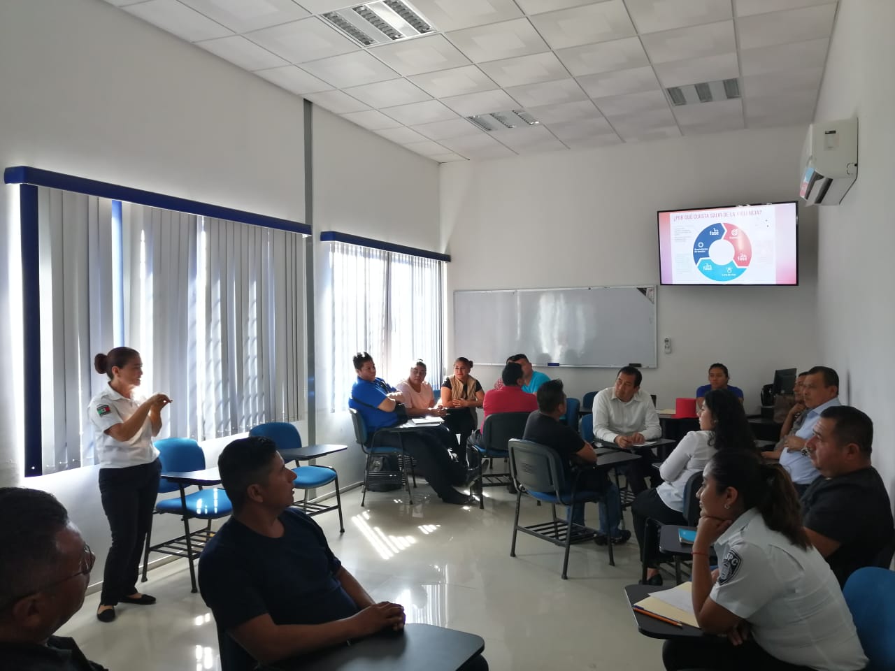 Imparten curso integral a personal de SSP