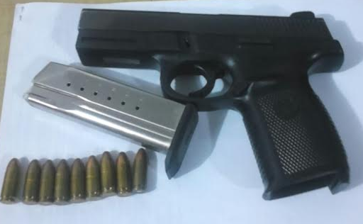 En operativos carreteros, SSP y Mando Único detienen a personas con armas y cartuchos