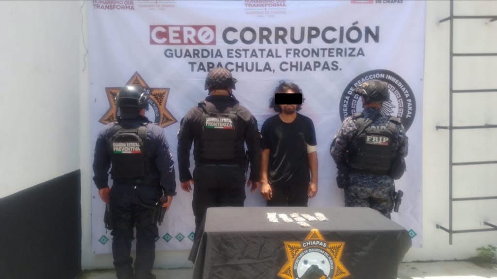 Detienen a masculino por delitos contra la salud en Tapachula