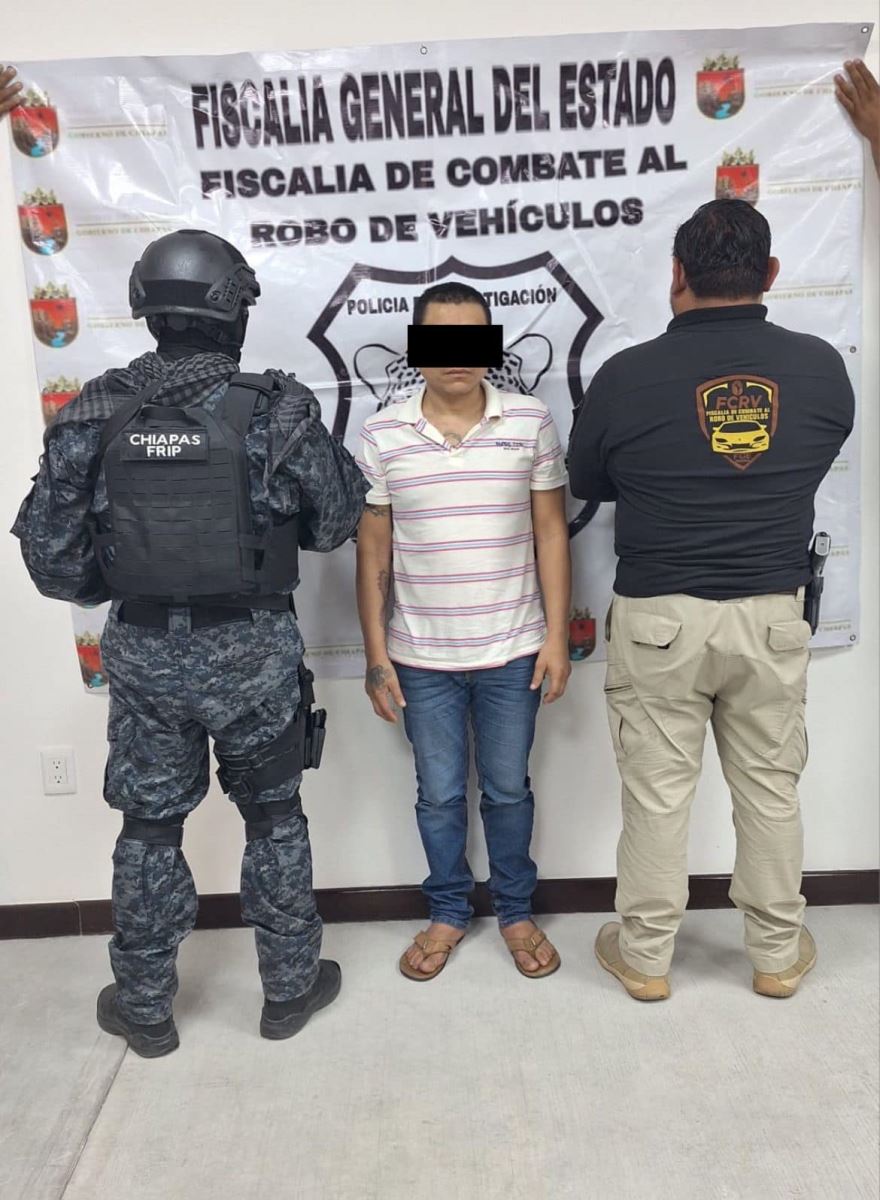 FRIP y FGE RECUPERAN VEHÍCULO CON REPORTE DE ROBO EN TUXTLA GUTIÉRREZ.