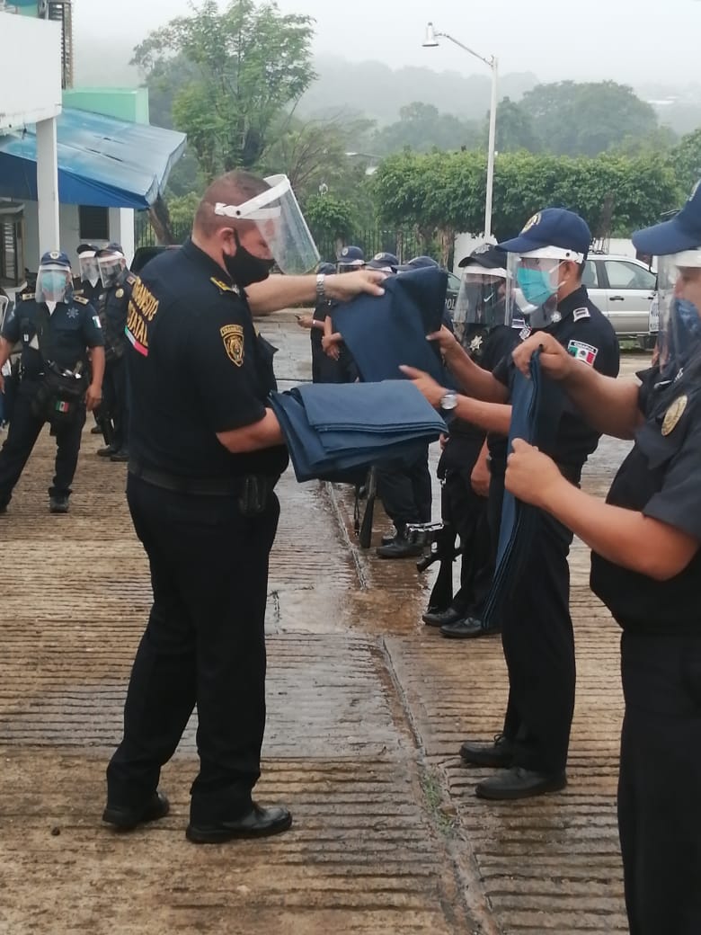 Entrega SSP equipamiento de protección a policías operativos