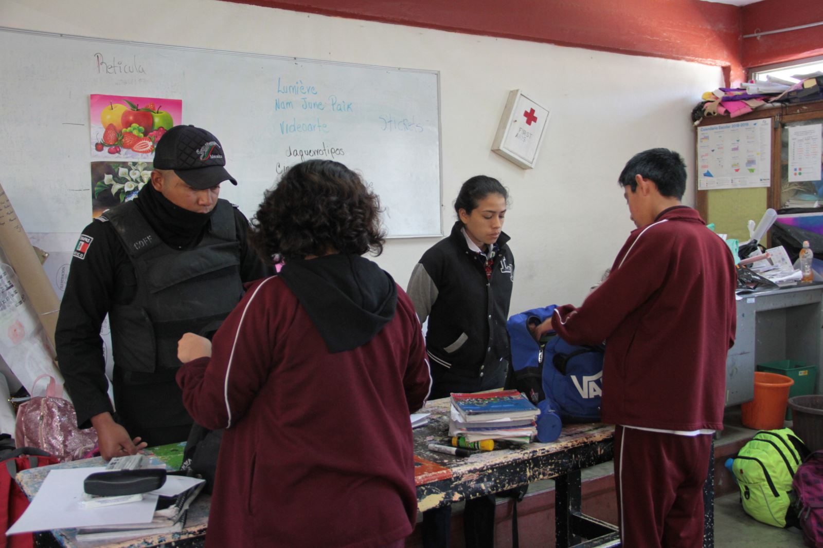 SSP realizó Operativo Mochila en escuela de San Cristóbal de Las Casas