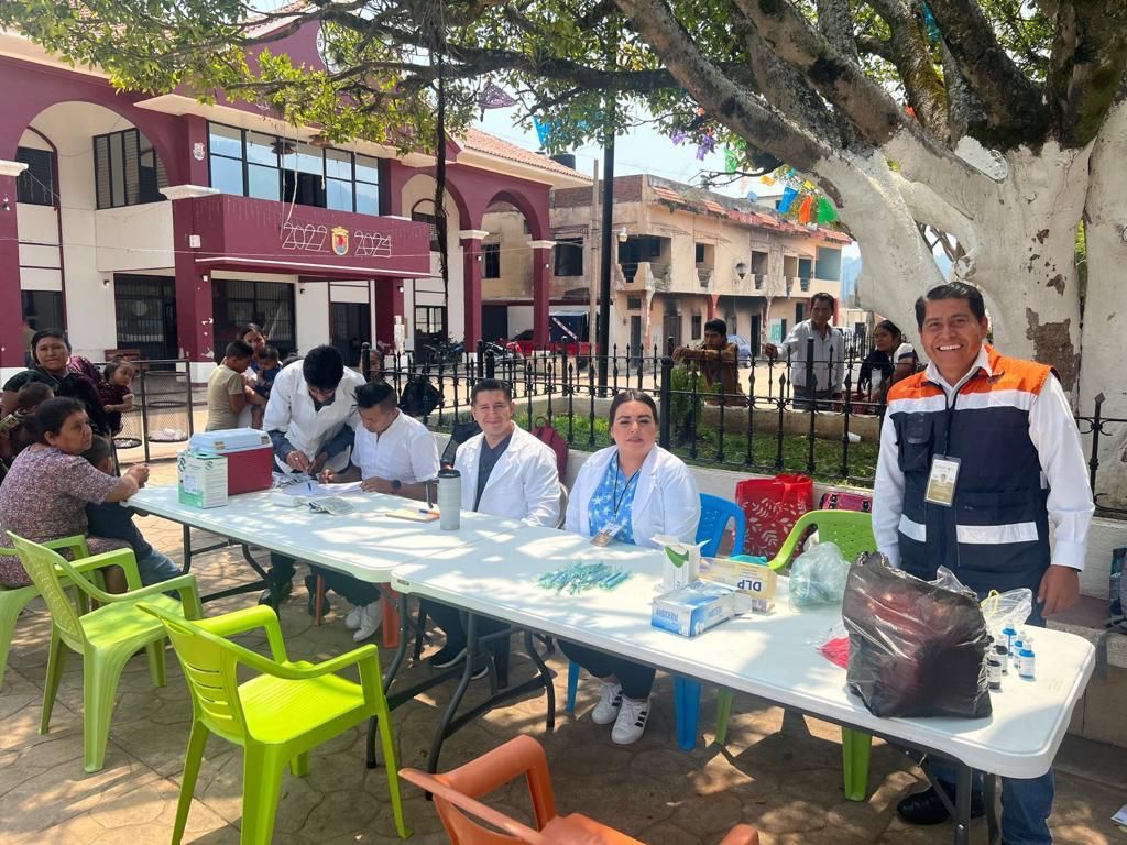 Habitantes de Pantelhó realizan sus actividades en paz y tranquilidad