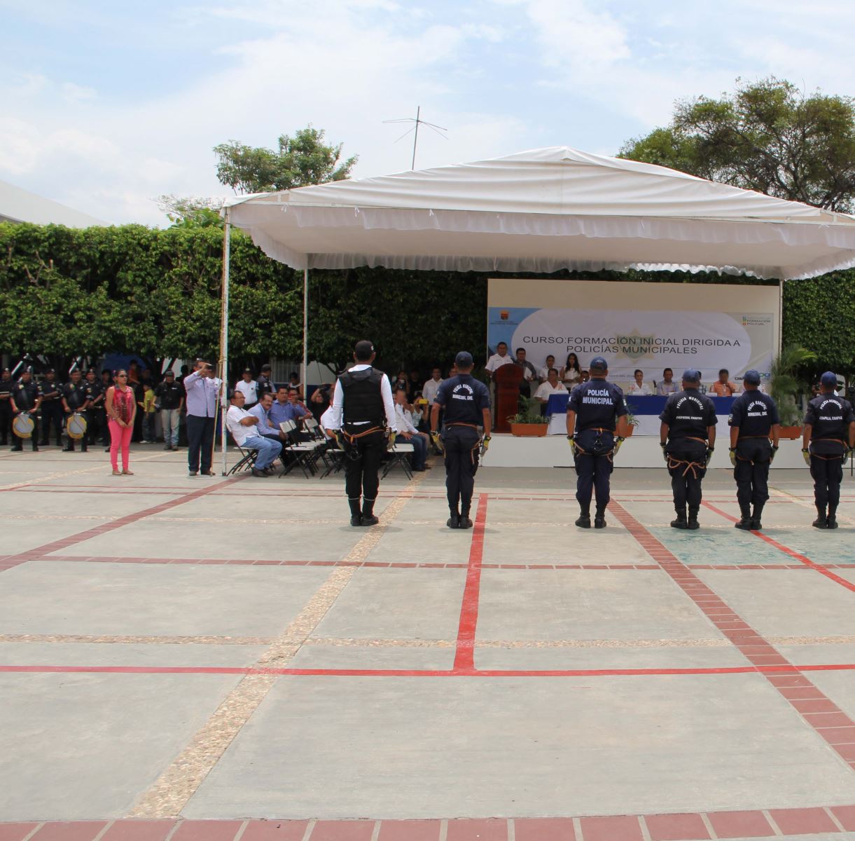 Titular de la SSP presencia formación inicial de policía en la academia de profesionalización policial
