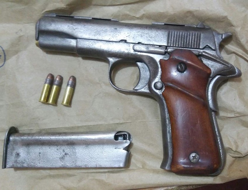 En diferentes acciones, SSP detiene a tres personas con armas y cartuchos útiles