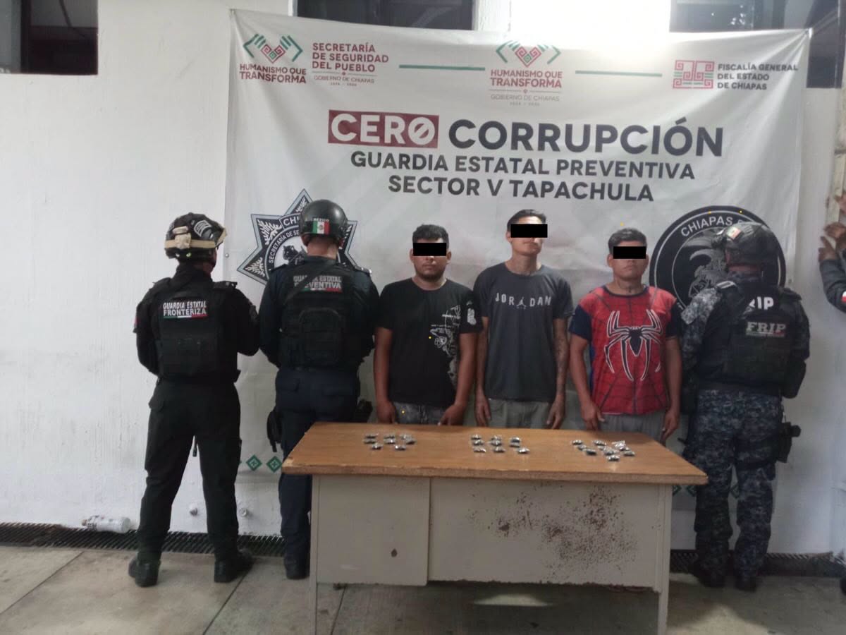 Detiene SSP y FGE a tres personas por delitos contra la salud en Huehuetán