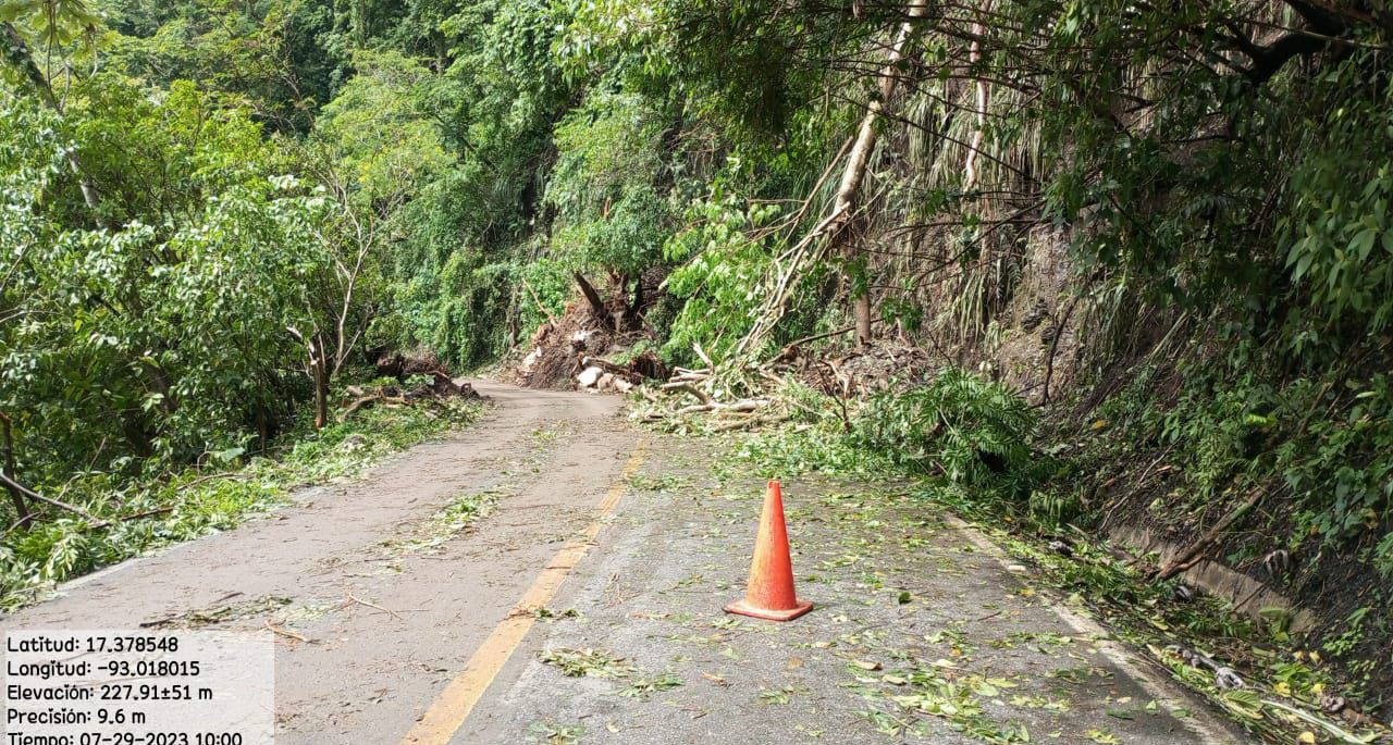 Activa SSyPC Plan CN-2023 para auxiliar a automovilistas en la carretera Pichucalco-Escopetazo