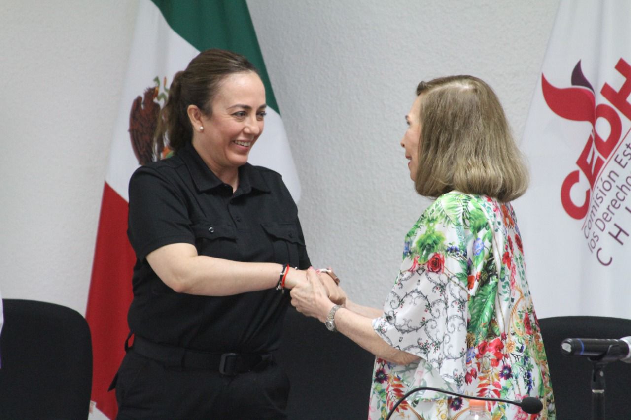 Asiste Zepeda Soto a toma de protesta del Patronato del Centro de Integración Juvenil de Tuxtla