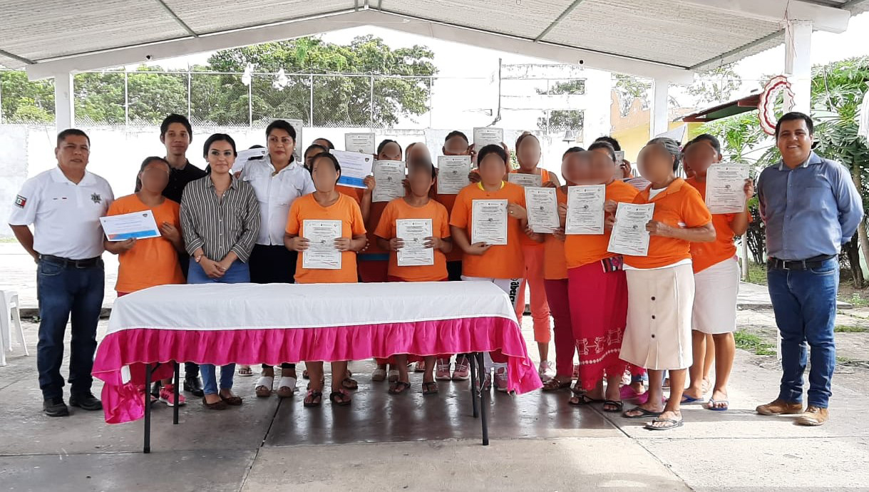 SSP e Icatech entregan constancias de capacitación a 175 internos de tres Cerss