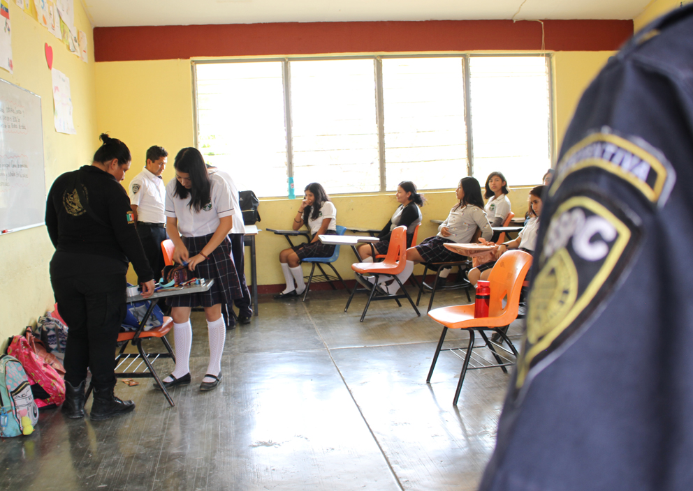Fuerza Escolar de la SSP realiza Operativo Mochila en escuela secundaria