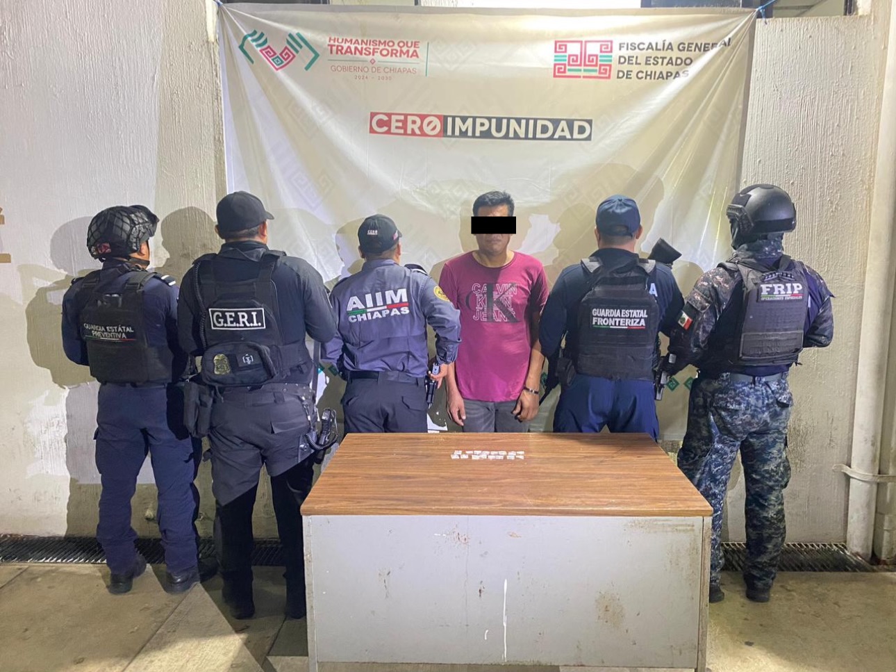 En operativo de seguridad detienen a persona en posesión de presuntos narcóticos y por presunto robo con violencia 