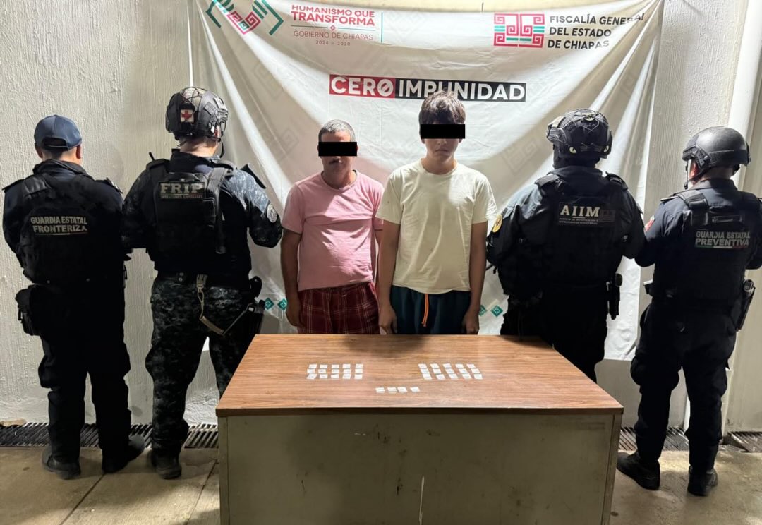 Guatemalteco y mexicano detenidos con presunto cristal en Huehuetán