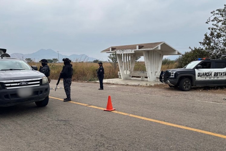 Realizan SSP y FGE inspecciones preventivas a vehículos en el tramo Vista Hermosa-Tapanatepec