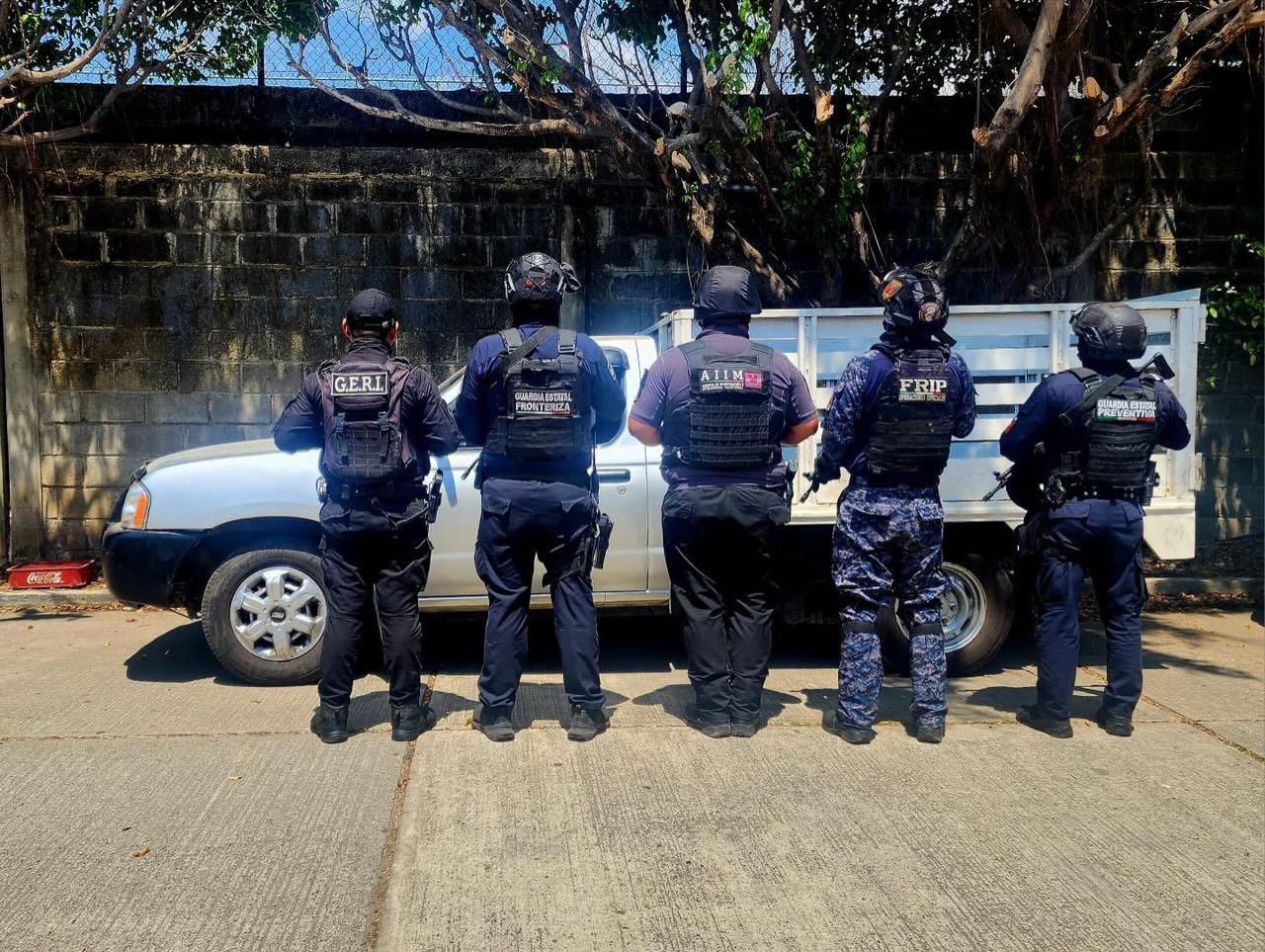 SSP y FGE aseguran en Mazatán vehículo con reporte de robo