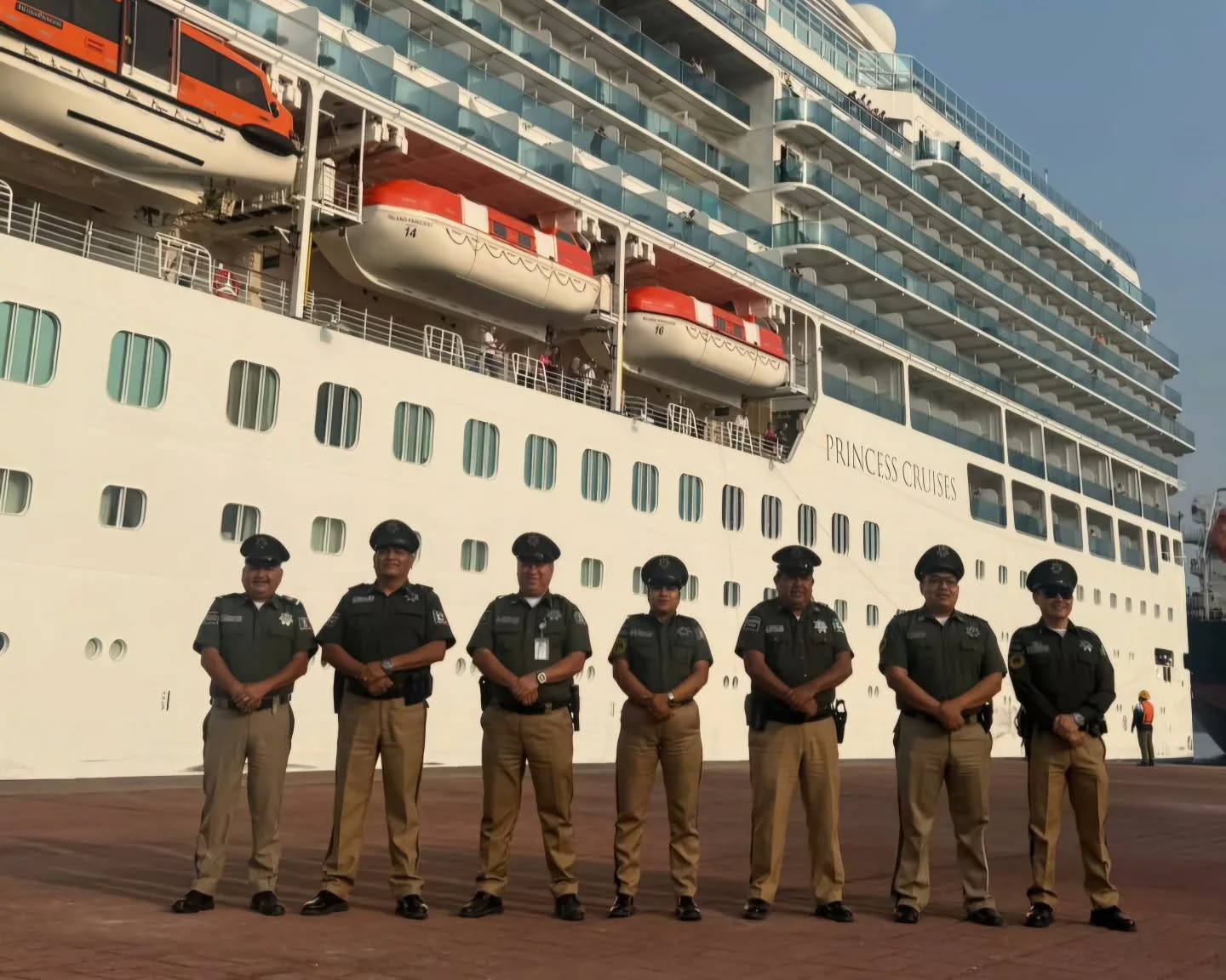 Guardia Estatal de Turismo brindó escoltamiento a turistas que arribaron a Puerto Chiapas