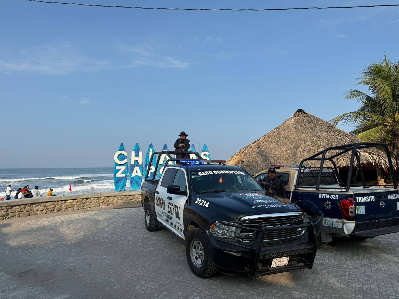 Participa Guardia Estatal Preventiva en la Jornada Estatal de Limpieza de Playas "Marea Preventiva" en Pijijiapan