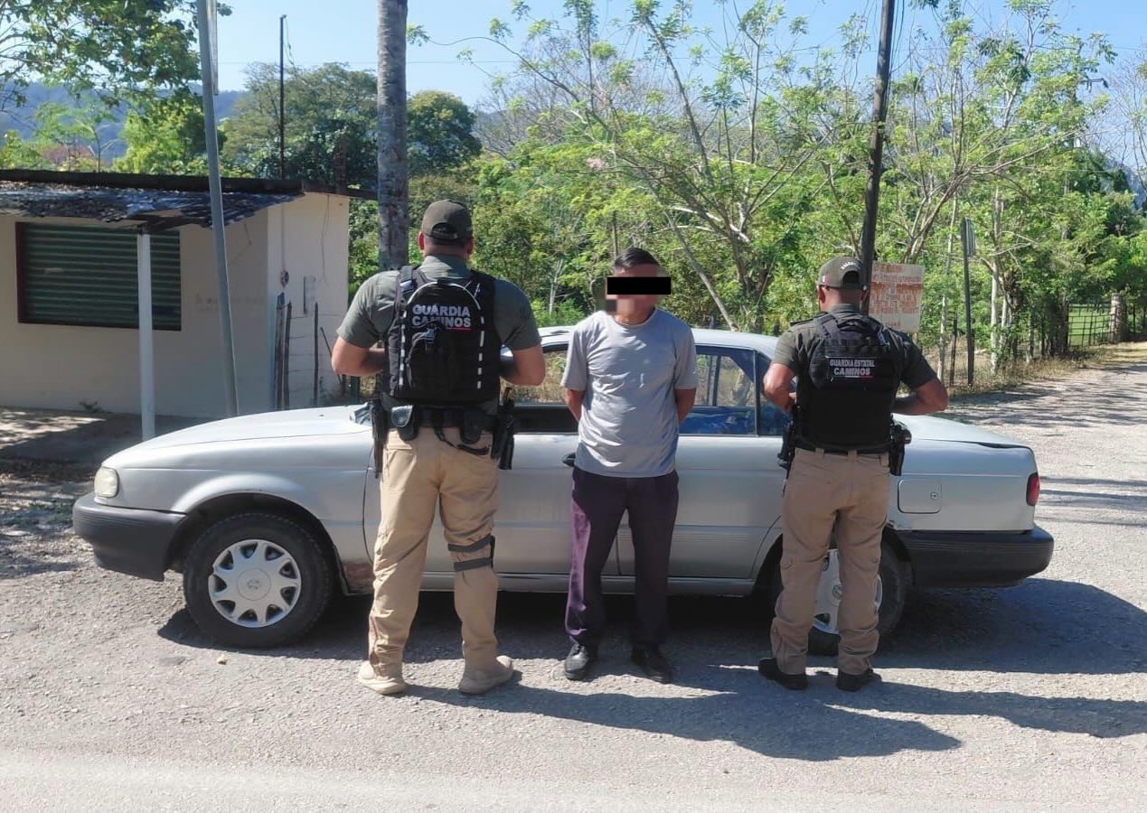 SSP y FGE detienen a persona por posesión de vehículo con reporte de robo en Ocosingo