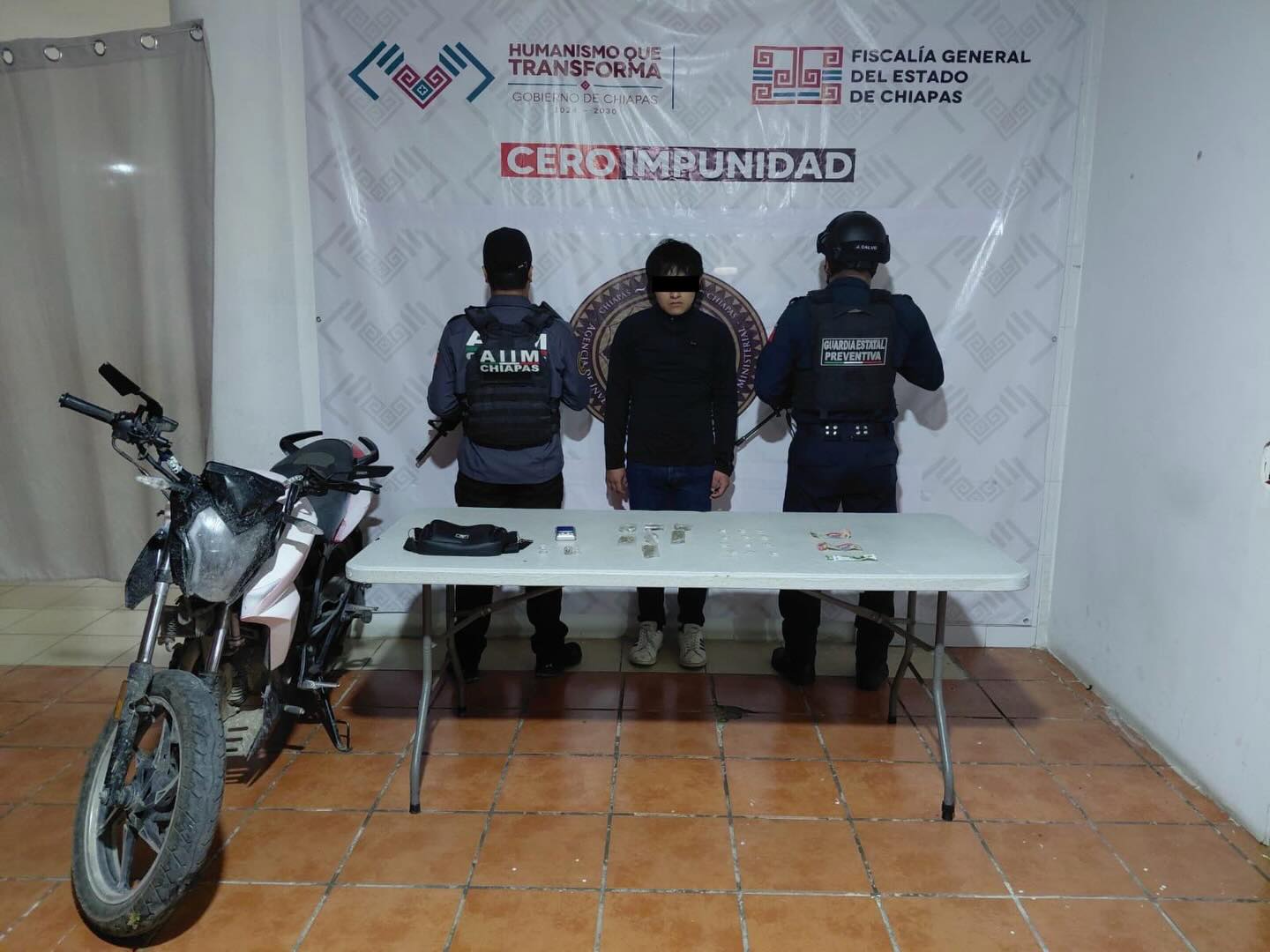 Detiene Guardia Estatal Preventiva y FGE a masculino por delitos contra la salud en Palenque