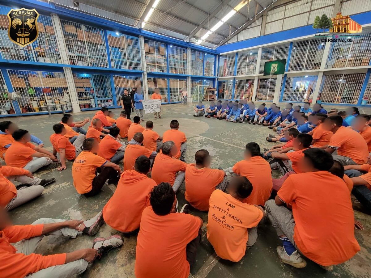 Fomenta SSP la lectura entre población penitenciaria de Chiapas 