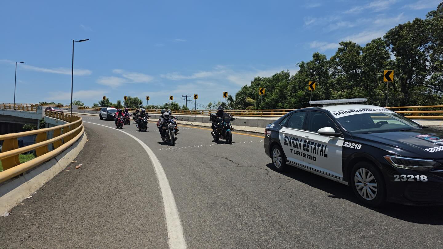 Guardia Estatal de Turismo brinda seguridad y acompañamiento a motociclistas de Guatemala