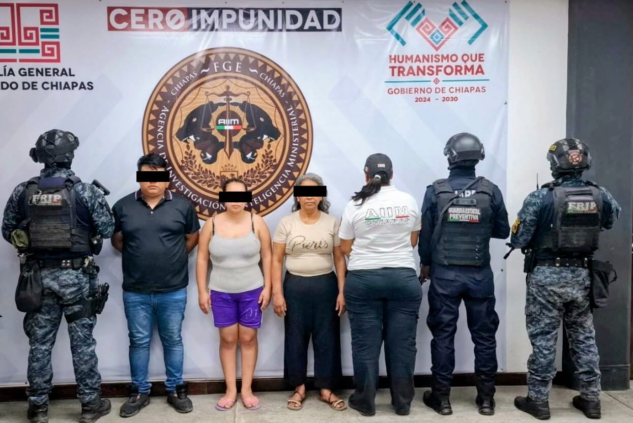 SSP y FGE detienen en flagrancia a tres personas como presuntos responsables de delitos contra la salud en Bochil