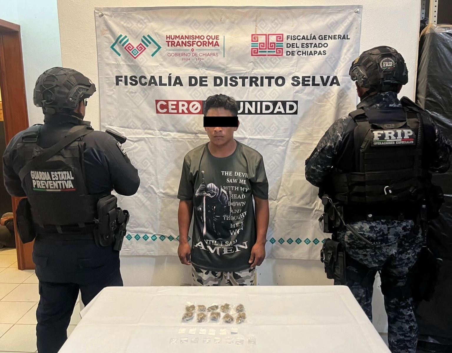 Detiene SSP y FGE a masculino por posesión de narcóticos en el tramo carretero Palenque - La Trinitaria