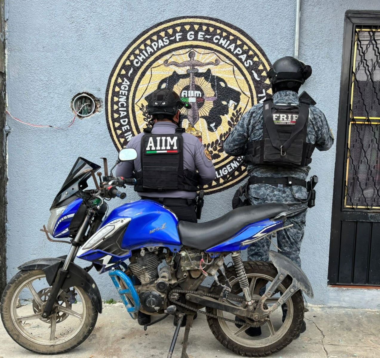 SSP y FGE recuperan motocicleta con reporte de robo en Huixtla