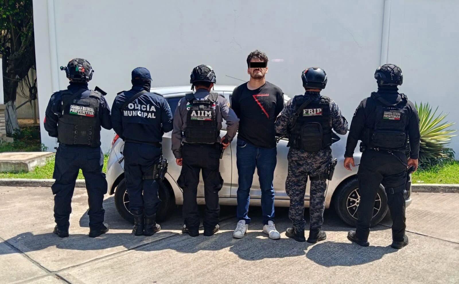 SSP y FGE detienen a masculino por delitos contra la salud en el tramo carretero Tapachula- Huixtla