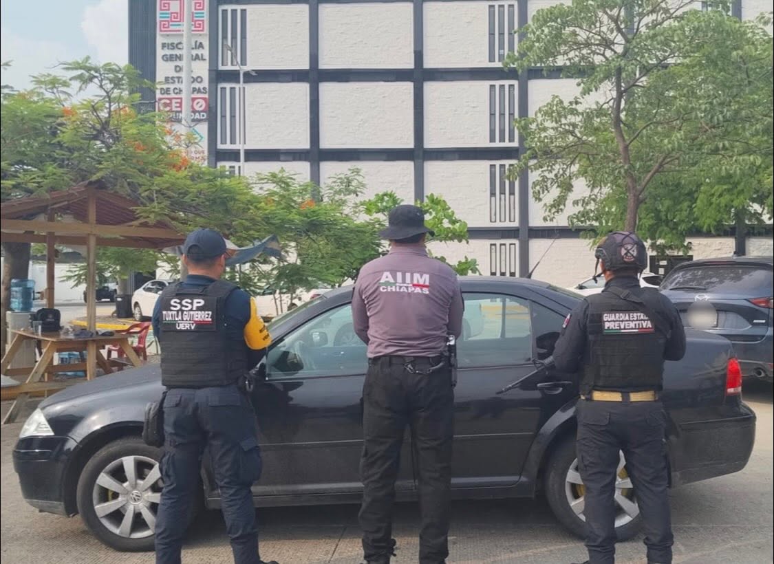 En operativo interinstitucional aseguran vehículo con reporte de robo vigente