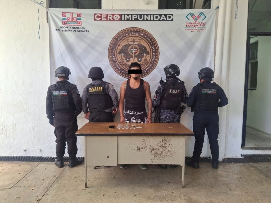 SSP y FGE detienen a masculino con presuntos narcóticos en Tapachula