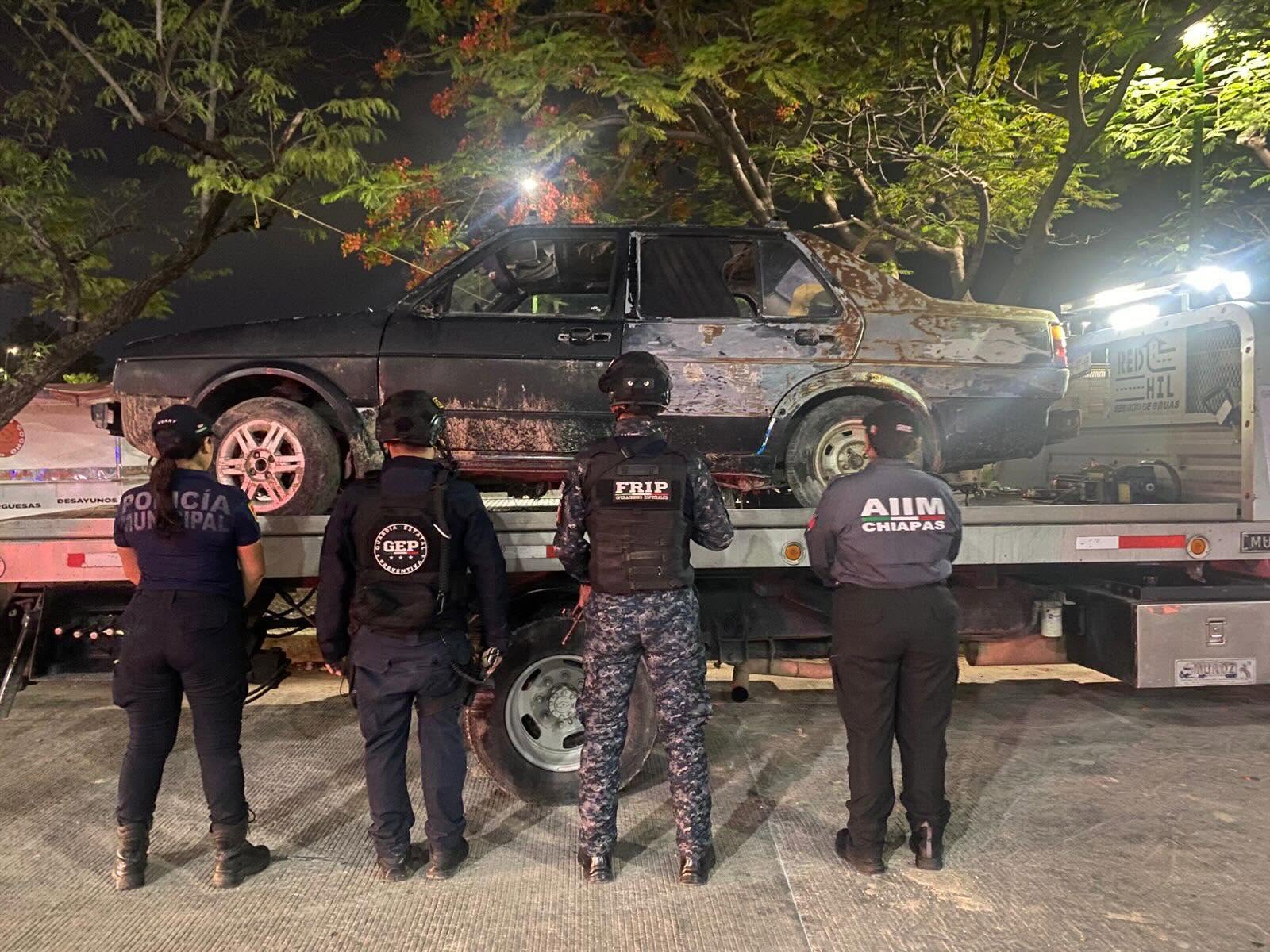 SSP y FGE recuperan vehículo abandonado en Tuxtla Gutiérrez