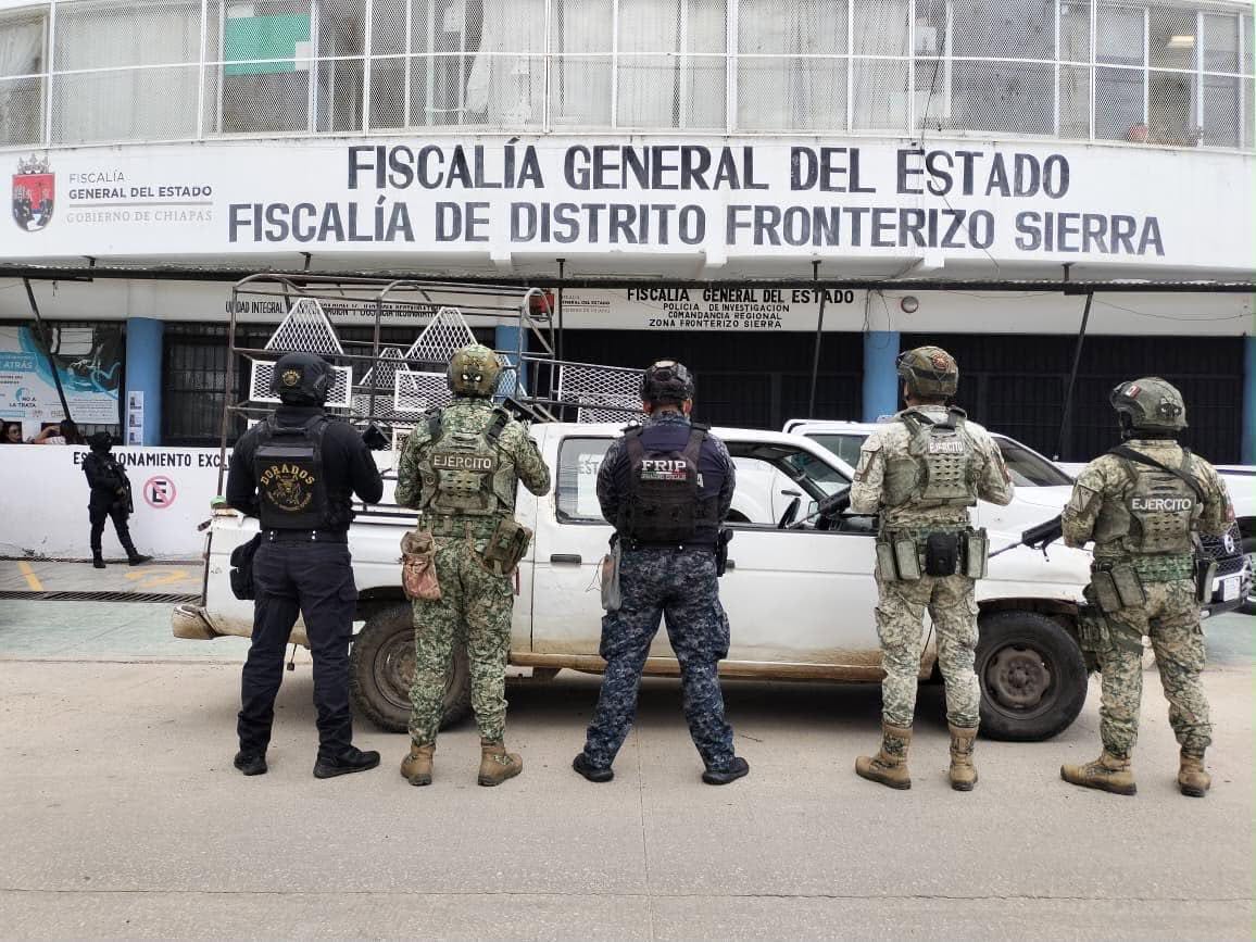 En operativo interinstitucional recuperan tres vehículos y una motocicleta con reporte de robo en Chiapas