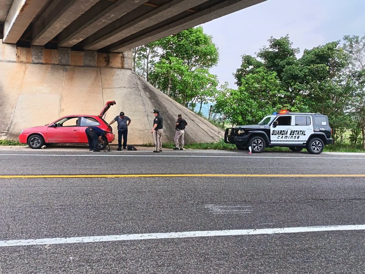 Fortalece Guardia Estatal de Caminos seguridad vial y brinda atención en carreteras chiapanecas