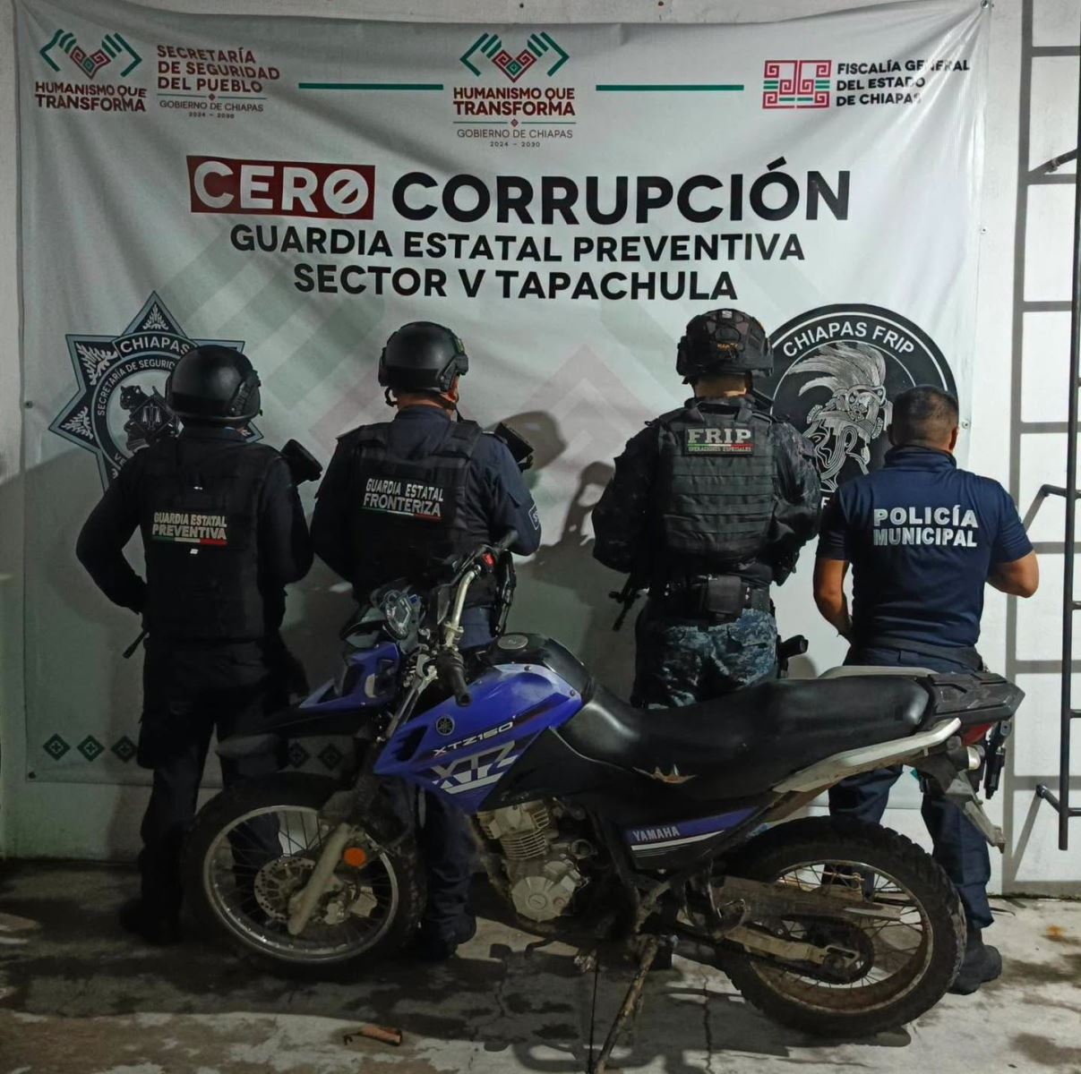 Asegura SSP y FGE motocicleta en aparente estado de abandono en Tapachula