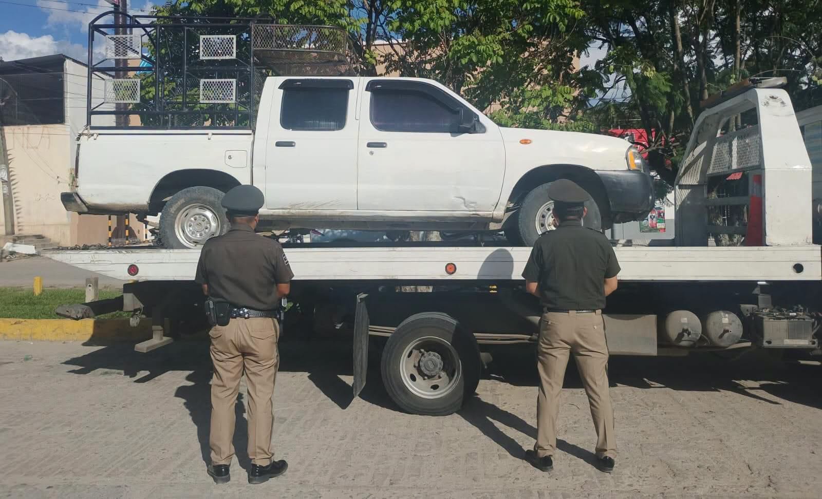 SSP pone a disposición un vehículo con reporte de robo en Simojovel