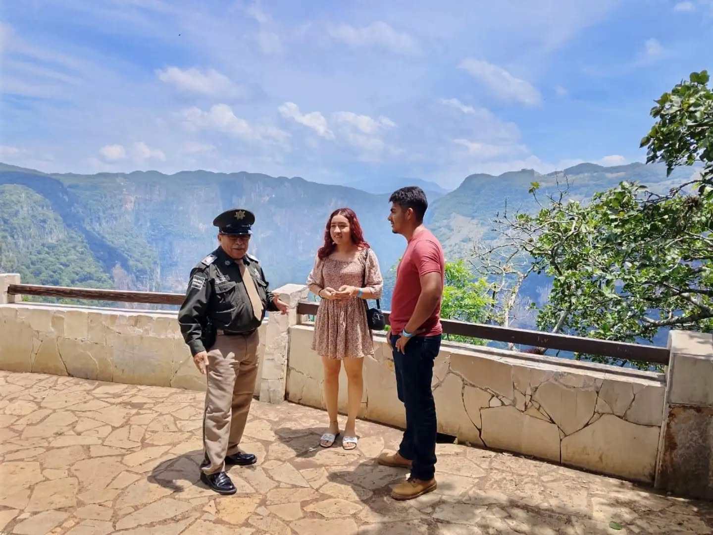 Fortalece Guardia Estatal de Turismo acciones de proximidad social en destinos turísticos de Chiapas