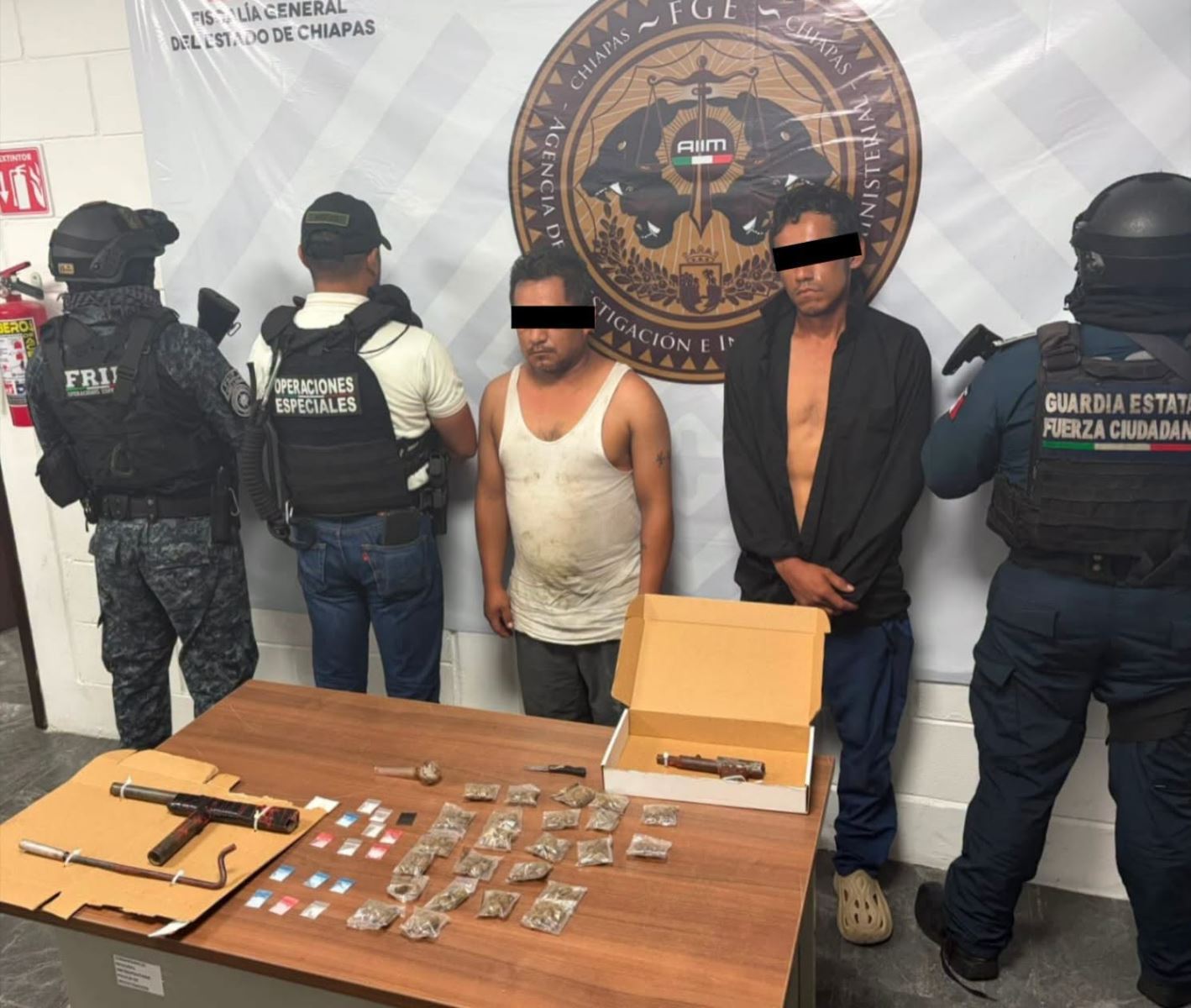 Tres detenidos por los presuntos delitos contra la salud y portación de arma de fuego en Tuxtla Gutiérrez