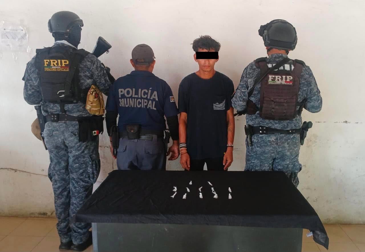 Detiene SSP a masculino por delitos contra la salud en Huixtla