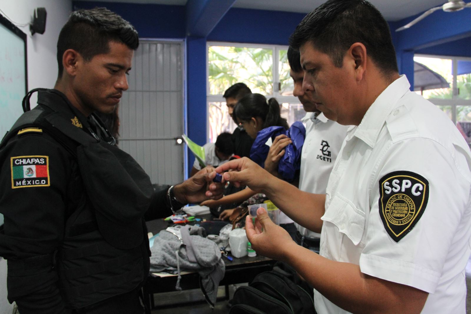 SSP realiza operativo Mochila en instituciones de nivel medio superior