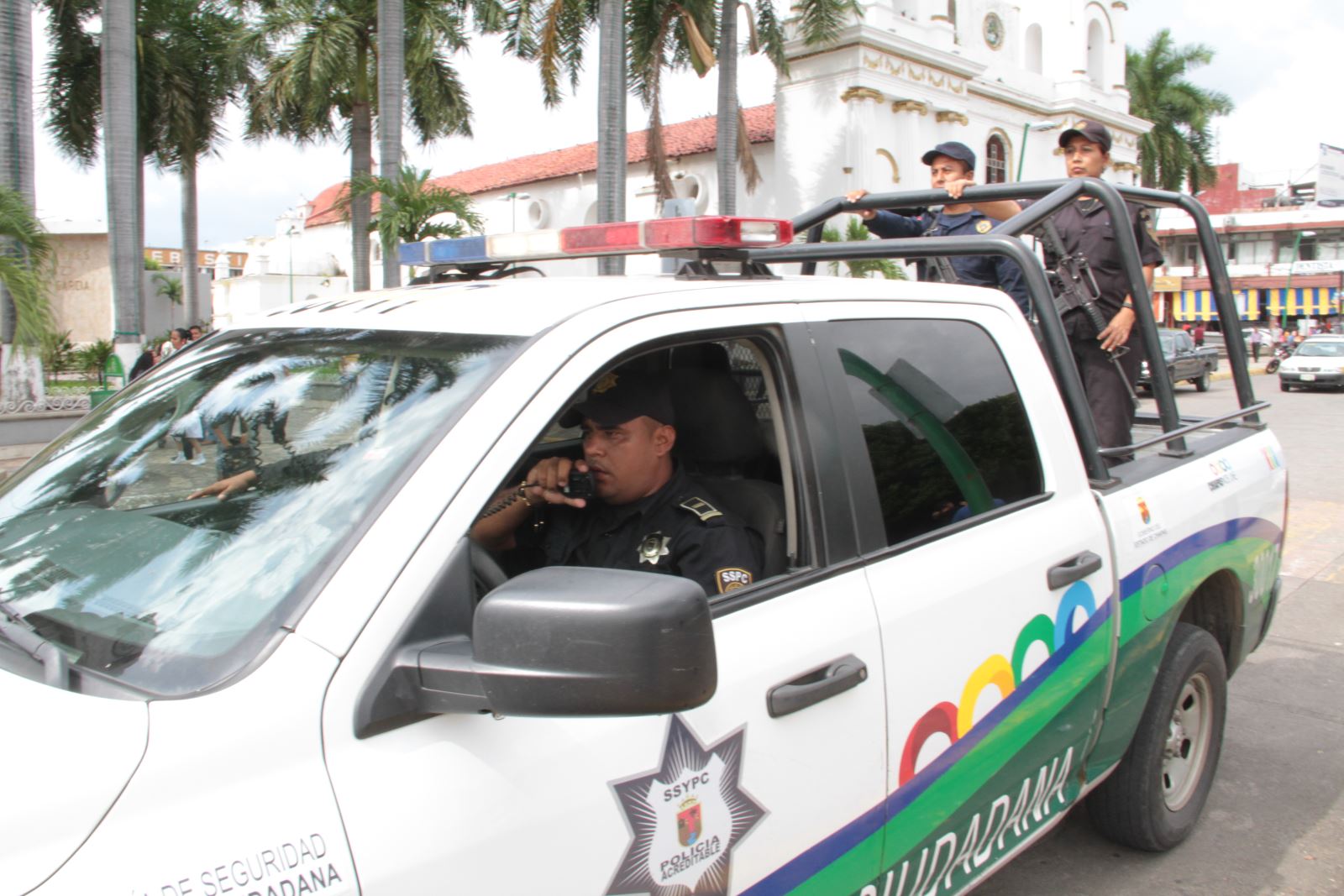 Detiene SSP a dos personas denunciadas por comerciantes por el delito de extorsión