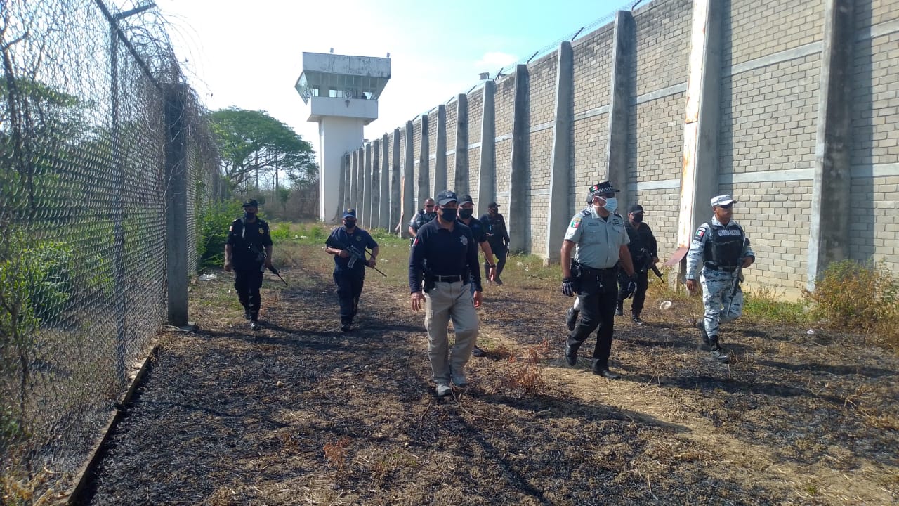 Realiza SSP operativo de vigilancia en el exterior del CERSS 13 de Tonalá