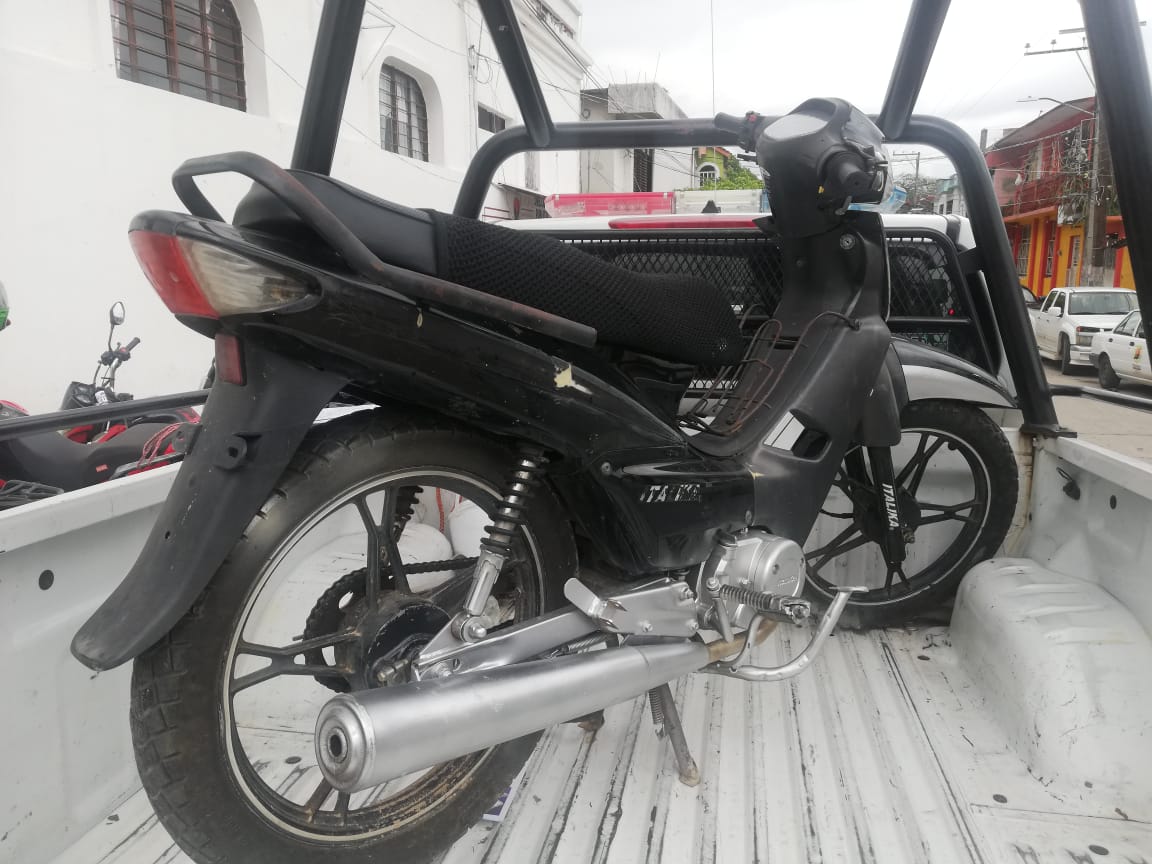 Recupera SSP motocicleta con reporte de robo, en Pijijiapan